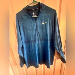 Men’s XL Nike Golf Sry-Fit long sleeve, 1/2 zip shirt, Excellent Condition
